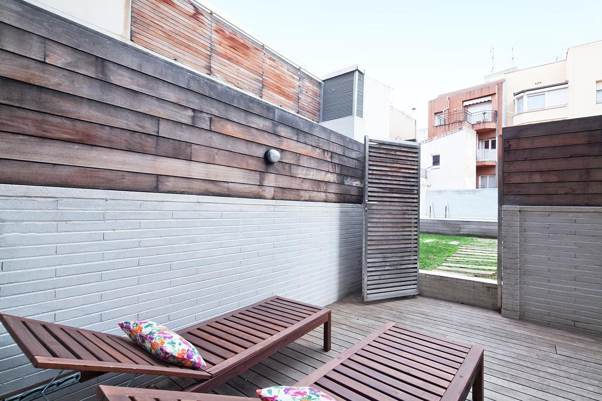 My Space Emirates - Splendid Apartment With Terrace And Pool Near Park Gueell Barcellona Esterno foto