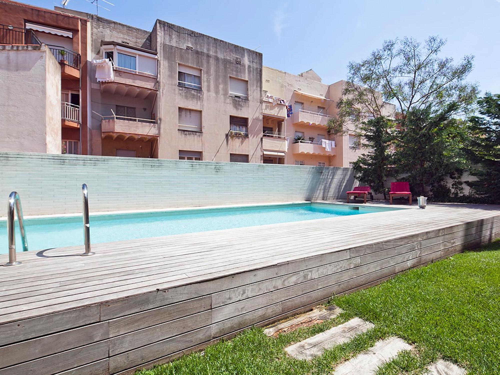 My Space Emirates - Splendid Apartment With Terrace And Pool Near Park Gueell Barcellona Esterno foto