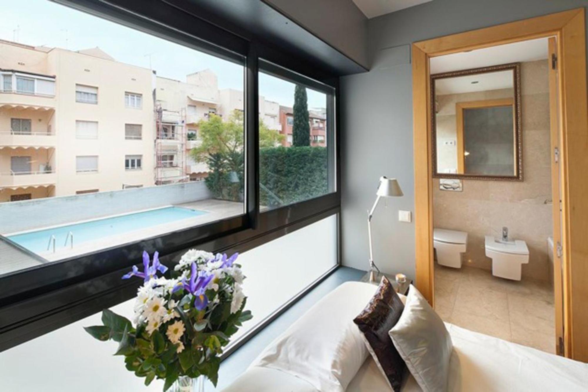 My Space Emirates - Splendid Apartment With Terrace And Pool Near Park Gueell Barcellona Camera foto